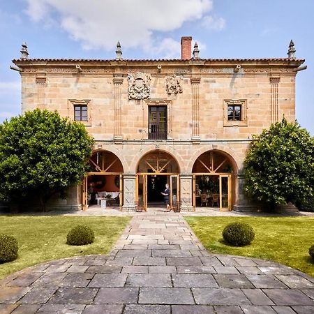 Helguera Palacio Boutique & Antique Vargas Exterior foto